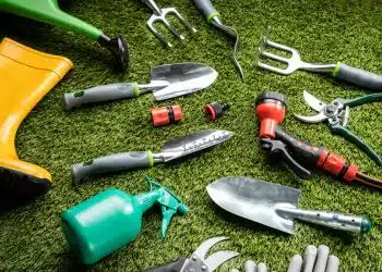 outils indispensables pour le jardinage